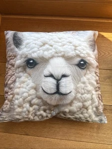 3x Kissen Lama Pferd Königin Schloss Dekokissen Couch Kissen - Bild 1 von 8
