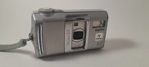 Sanyo Xacti J1 VPC-J1EX Digital camera 3.2 Megapixel UNTESTED, SOLD FOR PARTS: - Imagen 1 de 7