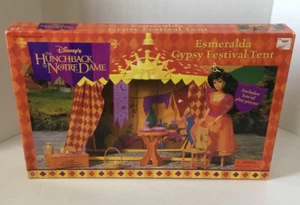 Mattel Esmeralda GYPSY FESTIVAL TENT Hunchback Of Notre Dame Disney 1995 NEW - Picture 1 of 5