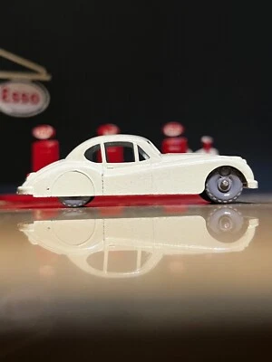 Vintage Lesney Matchbox #32-A Jaguar XK140 Gray WHEELS NEAR MINT 1957 - Image 1 of 4