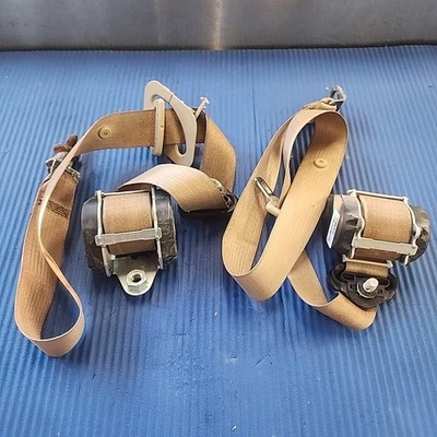 2009 2010 2011 2012 Buick Enclave Gmc Acadia SECOND ROWSeat Belts Left And Right - Image 1 of 3