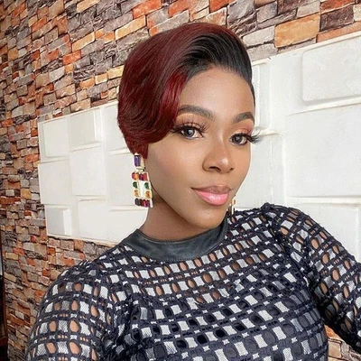 Pelucas delanteras de encaje corte pixie cabello humano 13X4 pelucas delanteras de encaje cabello humano bob corto Foto 1 de 4