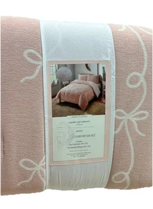 Cupcakes and Cashmere Pink and White Comforter Set with All Over Bow Design - Picture 1 of 4