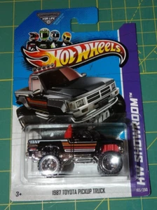 2013 Hot Wheels HW Showroom HW Hot Trucks - 1987 Toyota Pickup Truck - schwarz - Bild 1 von 24