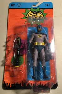McFarlane Toys DC Retro 66 Batman with Oxygen Mask 6" Figur - Bild 1 von 4