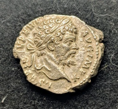 Ancient Coins - Roman Empire - Septimius Severus Denarius Laodicea Mint 193-211  - Image 1 of 2