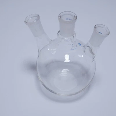 Laboratory glass flat bottom boiling flask 3-neck 24/40 joints 500 ml-3000 ml  - Image 1 of 4