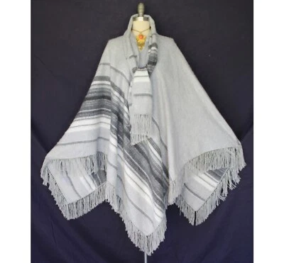 vintage Alpaca Fair Trade blanket Poncho Peruvian jumper wool cloak cape Jacket - Image 1 of 4