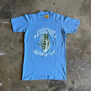 70s VINTAGE HARLEY DAVIDSON JAPANESE MOTORCYCLE REPAIR KIT GRENADE T-SHIRT SZ S - Picture 1 of 10