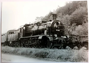 Foto --- Dampflokomotive 38 205 vor Personenzug (80er) --- gebraucht - Bild 1 von 1
