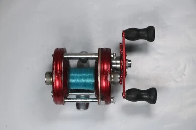 Vintage AMBASSADEUR 5000 Red Levelwind Bait Casting Fishing Reel Sweden - Image 1 of 4