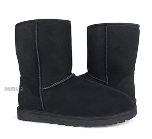 Botas UGG Clásicas Cortas Negras Gamuza Piel Para Hombre Talla 11 -NUEVAS EN CAJA- - Imagen 1 de 6