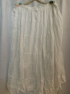 Falda Jane Ashley Mujer Estilo de Vida Informal 2X Blanca Pradera en Niveles - Imagen 1 de 5
