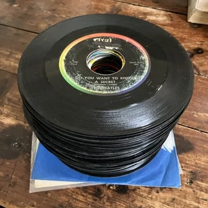 45 RPM Vinyl Records Lot of 65 - Original 60s Beatles Stones Chuck Berry Garage - Bild 1 von 12