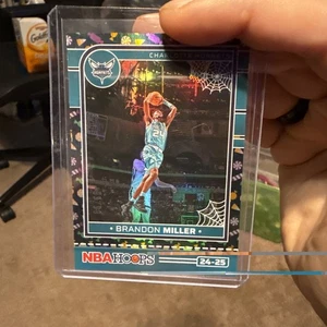 2024-25 Panini Haunted Hoops Holo Webs Brandon Miller #132 Hornets #’d 99 - Imagen 1 de 3