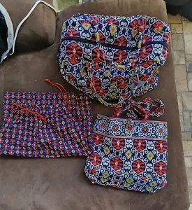 NWOT Vera Bradley cloth 3 piece luggage set. Very nice and so pretty! - Picture 1 of 1
