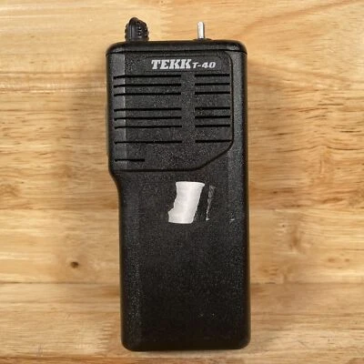 Radio bidireccional portátil recargable Tekk T-40 negro transceptor UHF - para piezas Foto 1 de 4
