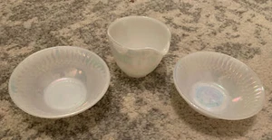 Vintage Federal Glass Heat Proof Iridescent Creamer Cup And 5” Diameter Bowls - Picture 1 of 6