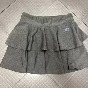 CHAMPION GIRLS GRAY TENNIS SKIRT SIZE 5/6 DRI FIT - Picture 1 of 4