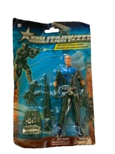 Military Action figure w/ guns & travel case [ages 5+] - New, FREE shipping - Picture 1 of 2