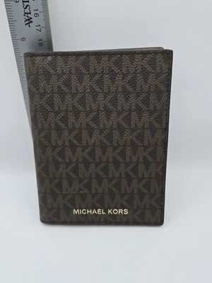 Cartera porta pasaporte de viaje Michael Kors - marrón/bronceado unisex. Foto 1 de 4