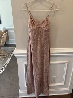 Maxi vestido lencería con aros rosa de piel de serpiente 36C de Victoria's Secret para mujer Foto 1 de 4