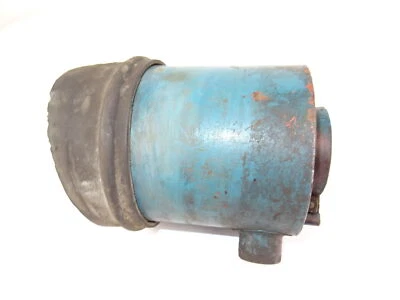 Vorabscheider für Luftfilter vom Hanomag Perfekt 300 Traktor - Bild 1 von 4