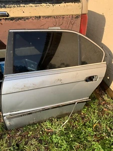BMW E38 740il 750il Driver Rear Door Window Glass (1995-2001) - Picture 1 of 5