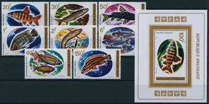 Juego de 8 V de pescado Ruanda 1973 montado sin montar o nunca montado + estampillas de peces 1 V M/S - Imagen 1 de 3