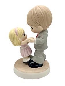 Figurina Momenti Preziosi Sei Qui Per Me Ogni Passo Padre/Figlia 2018 - Foto 1 di 7