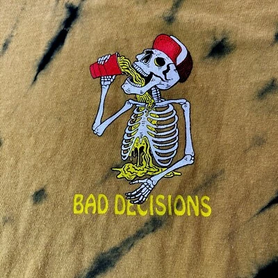 Camisa Dikotomy Bad Decisions Amarilla Negra Tie Dye Para Hombres Grande Manga Corta Crew Foto 1 de 4