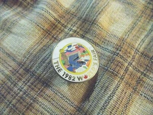 KNOXVILLE WORLD FAIR 1982 Smalto PINBACK Collettore 1 1/4" VG! - Foto 1 di 4