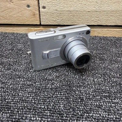 Casio Exilim EX-Z40 Digital Camera No Charger Power Tested - Image 1 of 4