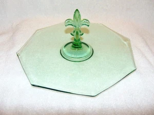 Vintage Fostoria Fleur De Lis Fairfax Green Center handle Glass Server Tray - Picture 1 of 3