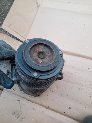 Used A/C Compressor fits: 2017 Nissan Nv 2500 4.0L 6 cylinder Grade A - Imagem 1 de 4