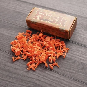 Risk | Miniaturas y caja del ejército naranja, infantería, caballería y artillería | Piezas de juego - Imagen 1 de 7