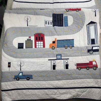 Edredón Pottery Barn Kids Truck F/Q Blanco Gris Manta Reversible Camiones de Bomberos Coches Foto 1 de 4