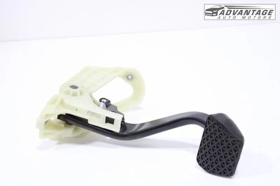 2013-2018 BMW 320I XDRIVE FLOOR BRAKE STOP PEDAL & SUPPORT BRACKET OEM - Image 1 of 4