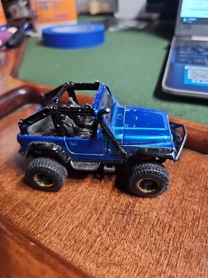 Maisto Jeep Wrangler Rubicon, Blue, 1/35 Diecast Loose 2003 Incomplete - Image 1 of 4