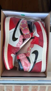 Jordan 1 Across The Spiderverse - Bild 1 von 3