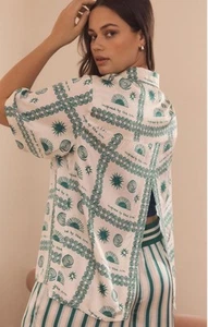 Anthropologie Agatha Marty Satin Top Bluse Kurzarm Gr. Medium Grün Print - Bild 1 von 13