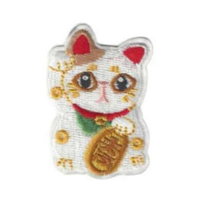 CUTE LUCKY CAT IRON ON PATCH 2" Small Maneki Neko Kitty Embroidered Applique NEW - Image 1 of 2