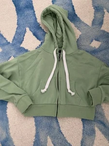 Katie J Size Medium Girls Cropped Green Zip Up Previously Worn - Picture 1 of 3