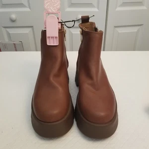 Sam & Libby Women’s SIZE 7.5 JULI PLT CHLS BT Heeled 2.5" Boots color Brown - Picture 1 of 9