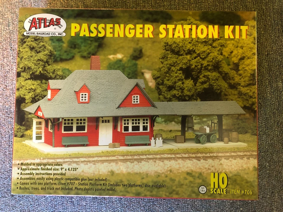 Atlas #706 - HO scale Passenger Station plastic model kit - Brand NEW Mint - Image 1 of 1