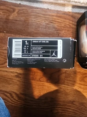 Nike Jordan черный мягкая подошва 1-й первой кроватки туфли 370305-011 младенца 1C - Изображение 1 из 2