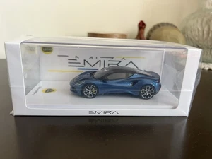 Original offizielles Lotus Emira Maßstab 1:43 Modell von True Scale Essex blau - Bild 1 von 7