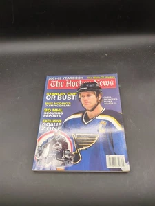 Anuario The Hockey News 2001-02 versión azul Chris Pronger - Imagen 1 de 2