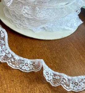 Cinta ribete encaje recogido con volantes blancos se vende por yarda 1" de ancho - Imagen 1 de 1
