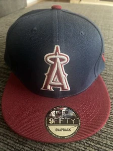 Men's Los Angeles Angels New Era Navy Two-Tone Color Pack 9FIFTY Snapback Hat - Picture 1 of 9